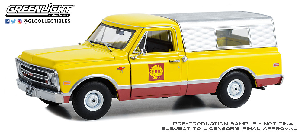 Chevrolet C-10 with Camper Shell (1968) Greenlight 1/24 