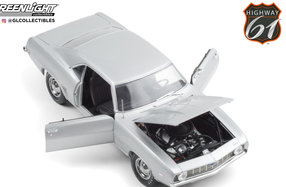 Chevrolet Camaro ZL1 - Barrett-Jackson Highway 61 scale 1:18 