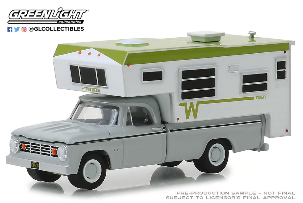 Dodge D-100 con Winnebago Camper (1966) Greenlight 1:64 