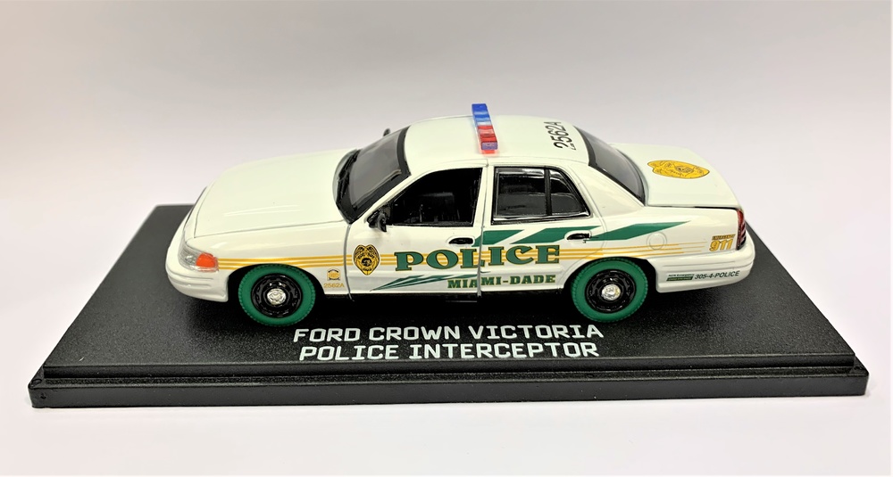 Ford Crown Victoria interceptor police of Miami-Dade 