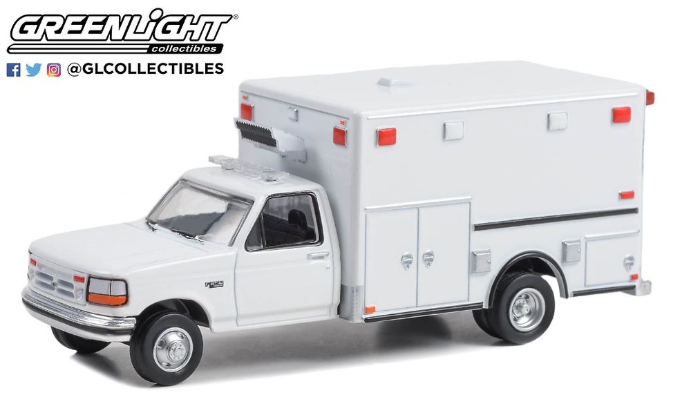 Ford F-350 Ambulance First Responders Greenlight 67061 scale 1:64 