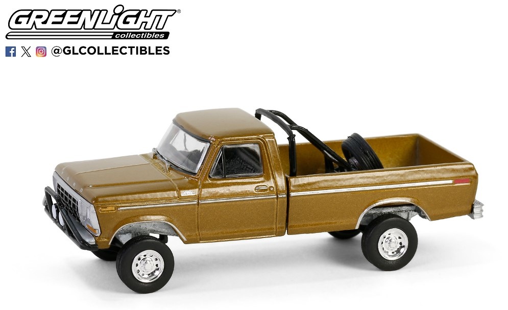 Ford F250 Ranger Lifted with Rollbar Mounted Spare Tire - All-Terrain Series 16 Greenlight 1:64 