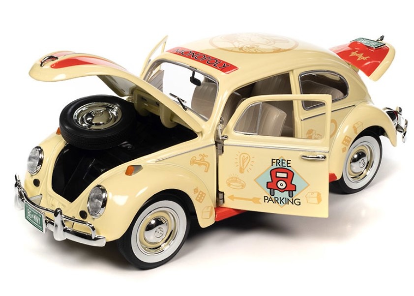 Volkswagen Beetle - Monopoly + Figure Free Parking Auto World AWSS141 scale 1/18 