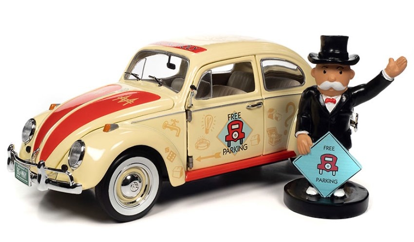 Volkswagen Beetle - Monopoly + Figure Free Parking Auto World AWSS141 scale 1/18 