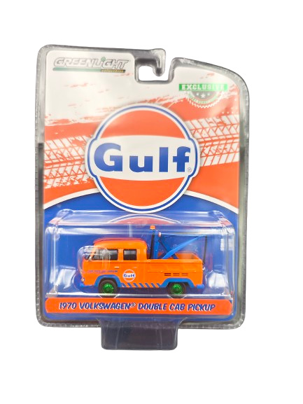 Volkswagen Double Cab Pickup with Drop in Tow Hook -Gulf Oil (1970) Greenmachine 1:64 