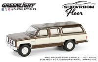 GMC Suburban - Indian Bronze and Doeskin Tan Showroom Floor Series 6 Greenlight 1/64 