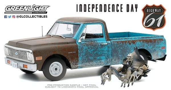 Chevrolet C-10 with alien figure (1971) 