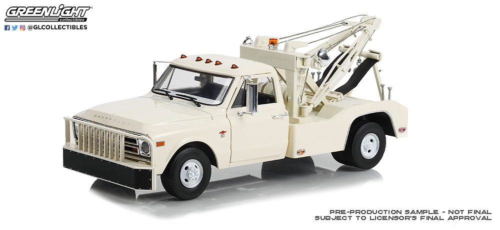 Chevrolet C-30 Dually Wrecker - White (1968) Greenlight 1/18 