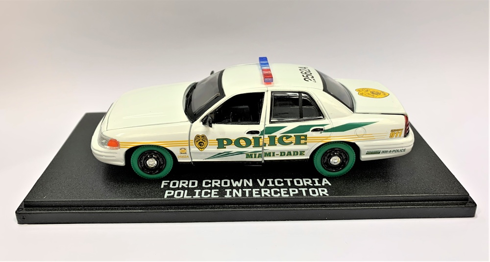 Ford Crown Victoria Policía interceptor de Miami-Dade 
