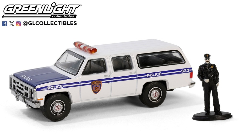 GMC Suburban 2500 – New York City Transit Police Hobby Shop Series 16 Greenlight 1/64 