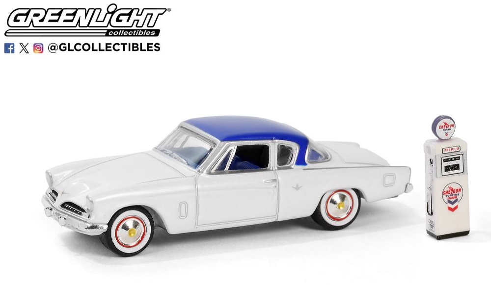 Studebaker Commander Starliner + surtidor Vintage Wayne 505 – Chevron Supreme Greenlight 1/64 